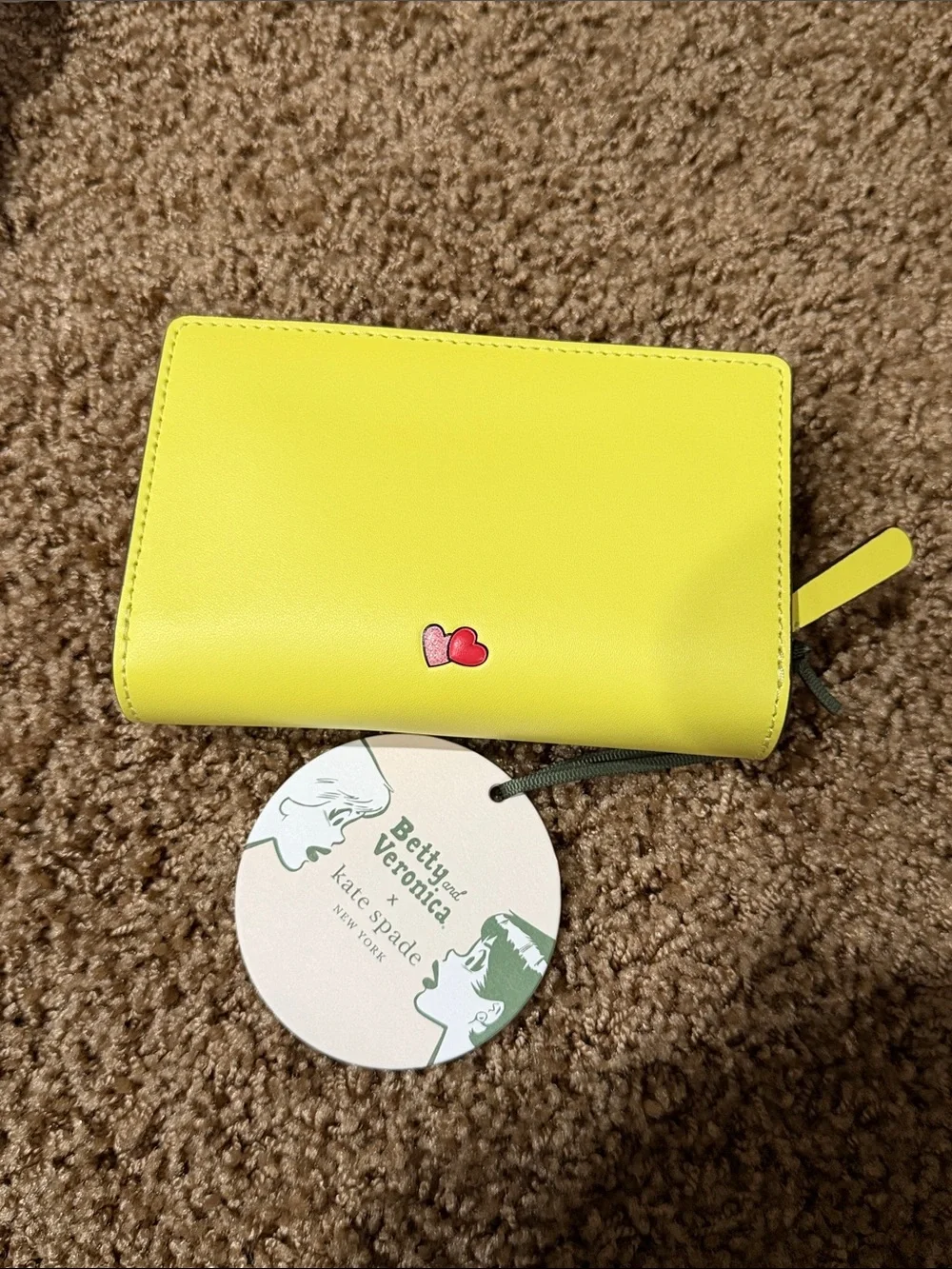 Kate Spade x Riverdale *Betty & Veronica* bundle! - Picture 6 of 10